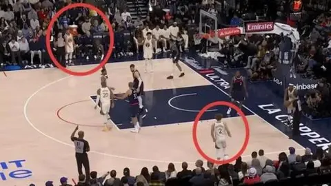 唐佳丽绝妙射门震慑球界，一击即中，对手防线崩溃，国际足联感惊愕