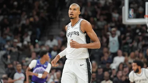 大乐透期号专家推荐：北岸花园盛宴，粉丝福利揭晓